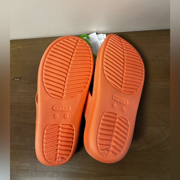 NEW Crocs Sz 8 Orange Getaway Platform Wedge Flip Flops Sandals - Picture 7 of 7